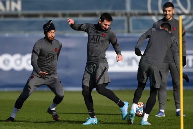 广东3人被罚下不敌江苏 林崴22+7同曦胜四川